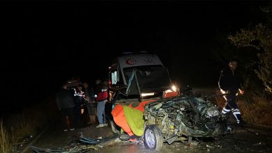 Feci kaza! Kamyonetle çarpışan otomobildeki 5 kişi öldü