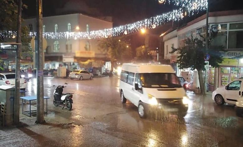 Gaziantep'i sağanak vurdu: Günlük yaşam felç oldu