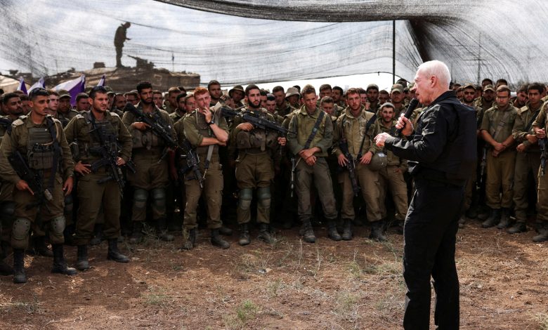 İsrail Savunma Bakanı: "Gazze'ye dönük kara harekatı aylarca sürebilir"