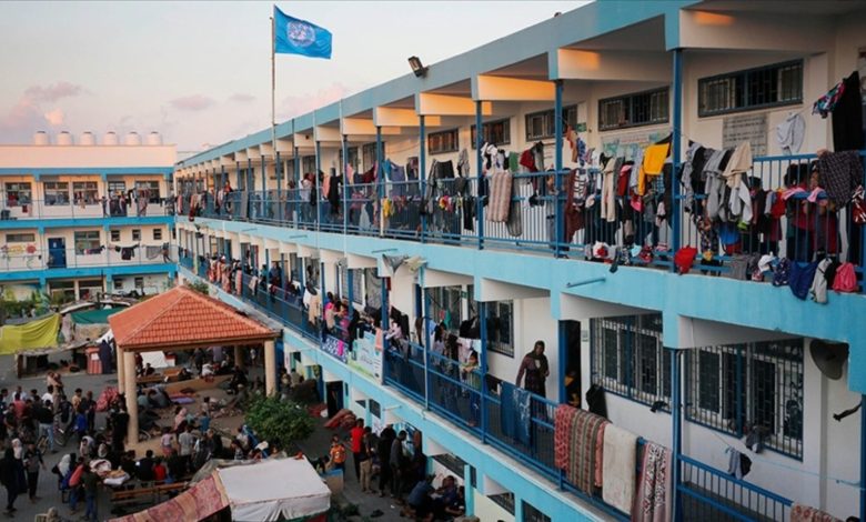 İsrail, UNRWA'ya ait 5 merkezin boşaltılmasını istedi 