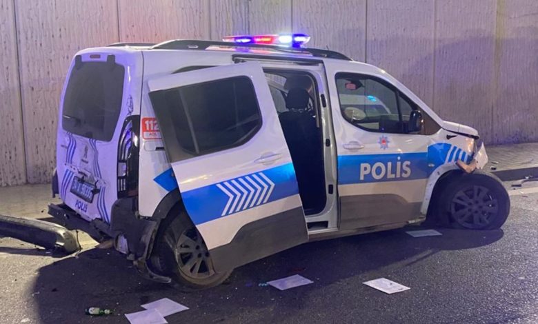 Maltepe'de hafriyat kamyonu polis aracına çarparak kaçtı: İki polis ağır yaralı 