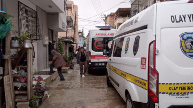 Adana'da erkek dehşeti: Eşini katletti, annesini yaraladı