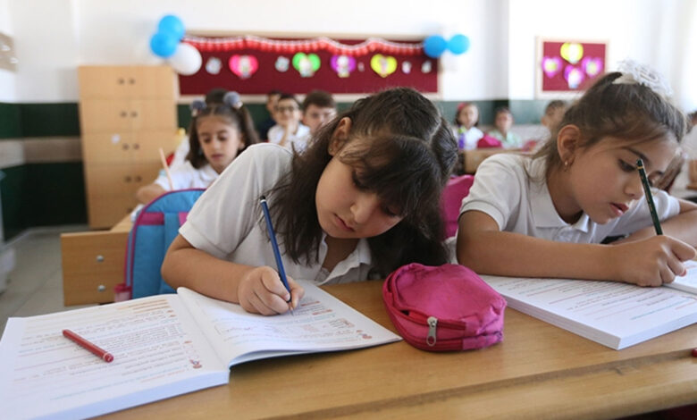 Ara tatil kaldırılıyor mu? Bakan Tekin'den flaş açıklama!