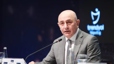 Fatih Karagümrük Başkanı Süleyman Hurma'dan hakemlere sert tepki: "Bir avuç hakem Türk futbolu ile kafa buluyor"