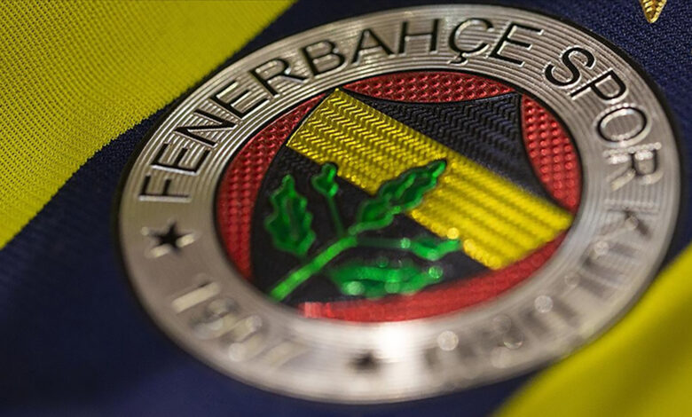 Fenerbahçe Kulübü bildiri yayınlayan eski başkan ve yöneticilerine teşekkür etti