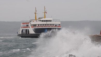 Marmara'da etkili olan lodos nedeniyle birçok deniz seferi iptal edildi