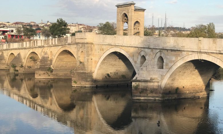 Tunca Nehri'ni hem kuraklık, hem de duyarsızlık vurdu: "Balıklar ölüyor, insanlar da çöplerini buraya atıyor"