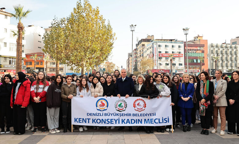 Denizlili kadınlar, seçme ve seçilme hakkının verilişinin yıl dönümünü kutladı: "Ata’m, sana minnettarım"