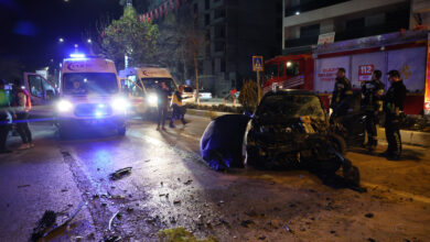 Elazığ'da 5 kişinin yaralandığı feci kaza kamerada 