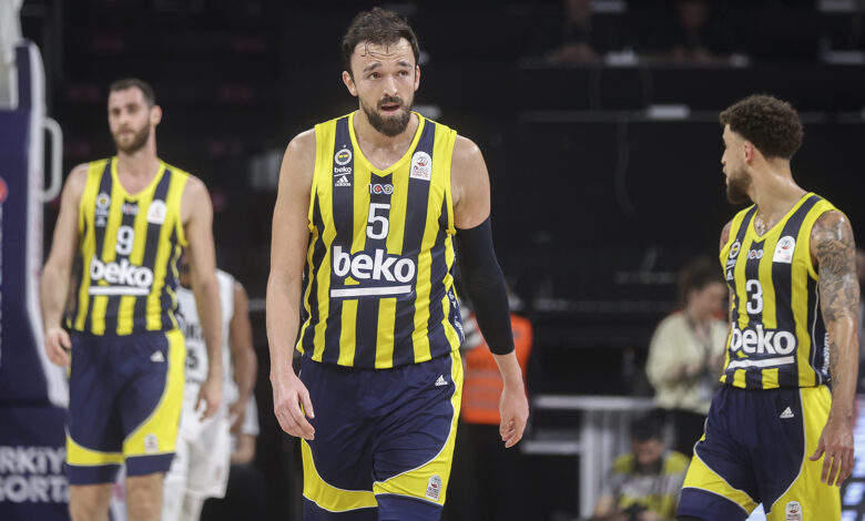 Fenerbahçe, Baskonia'ya son nefeste kaybetti