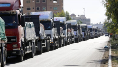 Filistin Kızılayı, insani yardım malzemesi taşıyan 80 TIR'ın Gazze Şeridi'ne giriş yaptığını duyurdu