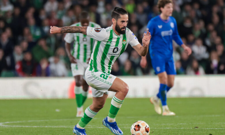 Isco 3 yıl daha Real Betis'te