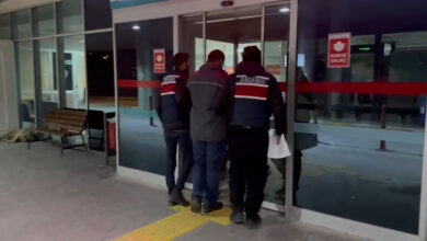 İzmir'de FETÖ operasyonu: 5 tutuklama