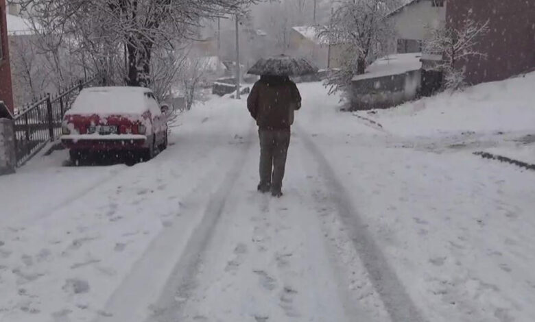 Sağanak yerini kara bıraktı! O illerde yağış etkisini artırdı: Ulaşımda aksaklıklar yaşanıyor