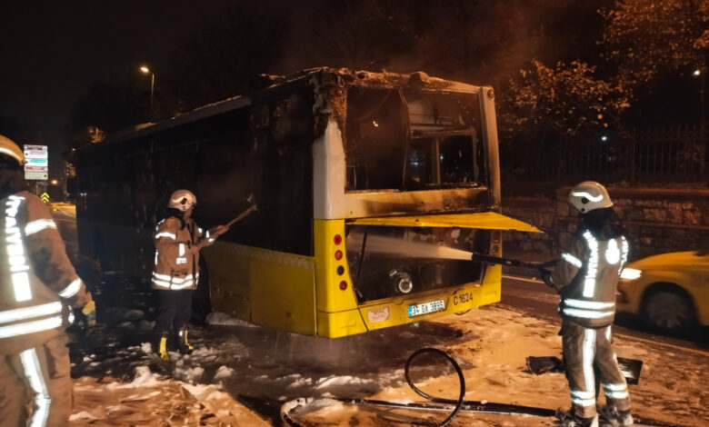 Üsküdar'da İETT otobüsü alevler içinde kaldı