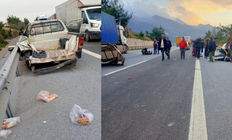 Hatay'da feci kazanın ardından can pazarı: Tırla çarpışan pikabın kasasından yola savruldular