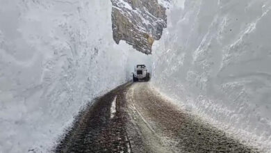 Kar kalınlığı 10 metreyi aştı! Bölgedeki zorlu mücadele devam ediyor