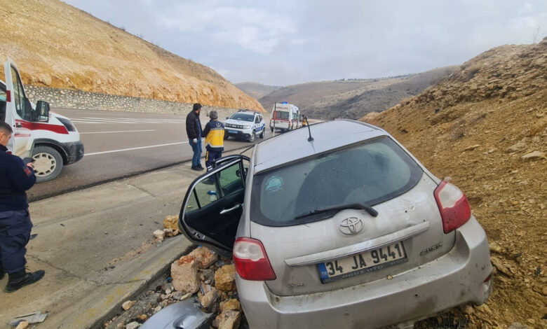 Malatya'da araç drenaj kanalına düştü: 3 kişi yaralandı