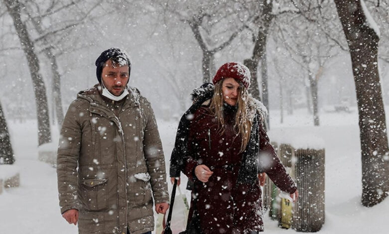 Meteoroloji'den İstanbul'a sarı kod! Kuvvetli kar yağışı uyarısı devam ediyor