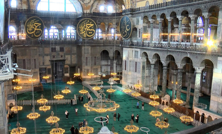 Yabancı turistler için Ayasofya'ya giriş ücreti 25 euro oldu