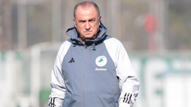 Fatih Terim'in Panathinaikos'u şampiyonluk yolunda ağır yara aldı