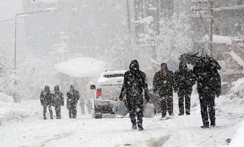 Meteoroloji'den kuvvetli kar yağışı uyarısı! 12 il için sarı ve turuncu kod