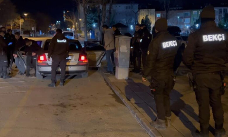 Aksaray’da 'huzur' denetimi: Araçlar didik didik arandı