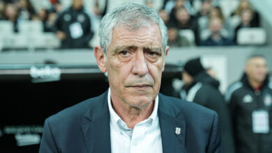 Beşiktaş taraftarından Fernando Santos ve futbolculara tepki