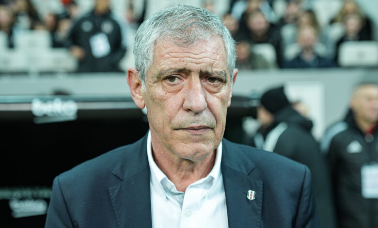 Beşiktaş taraftarından Fernando Santos ve futbolculara tepki