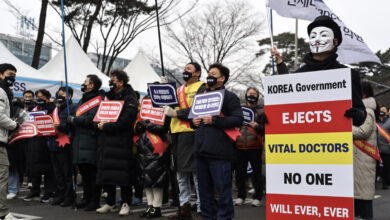 Güney Kore, greve giden 7 bin doktora yaptırım için harekete geçti