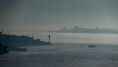 İstanbul Boğazı'nda gemi trafiği askıya alındı