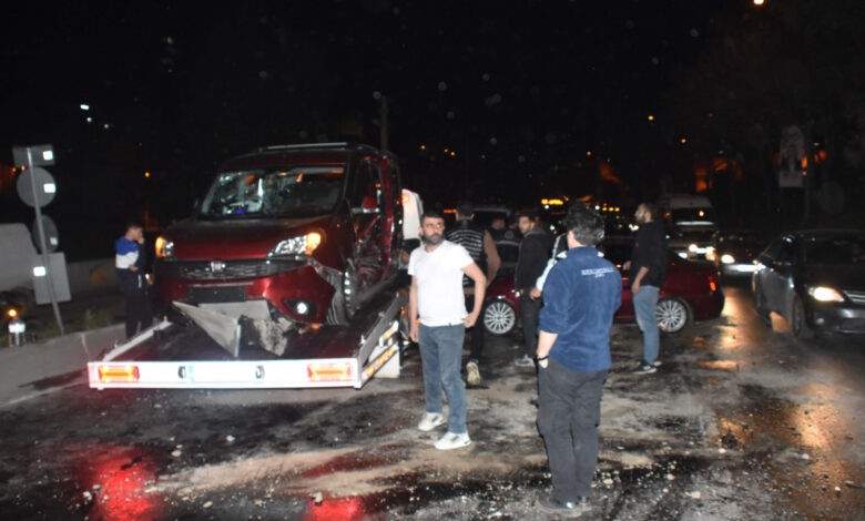 İzmir'de feci kaza: İki kadın ve bir bebek yaralandı 