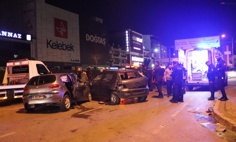 İzmir'de katliam gibi kaza! Ölü ve yaralılar var 