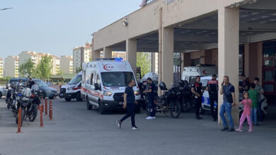 Diyarbakır’da hastane önünde bıçaklı kavga! Yaralılar var