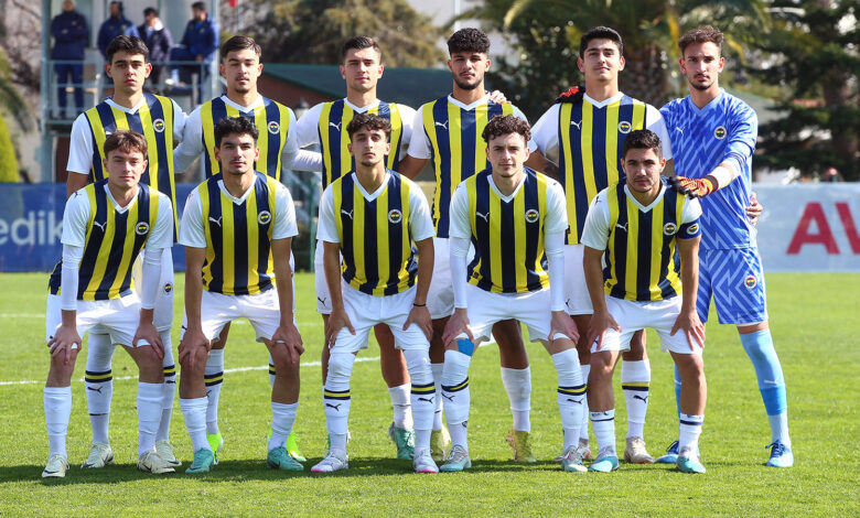 Fenerbahçe U19 takımı, Zeki Murat Göle yönetiminde sahaya çıkacak