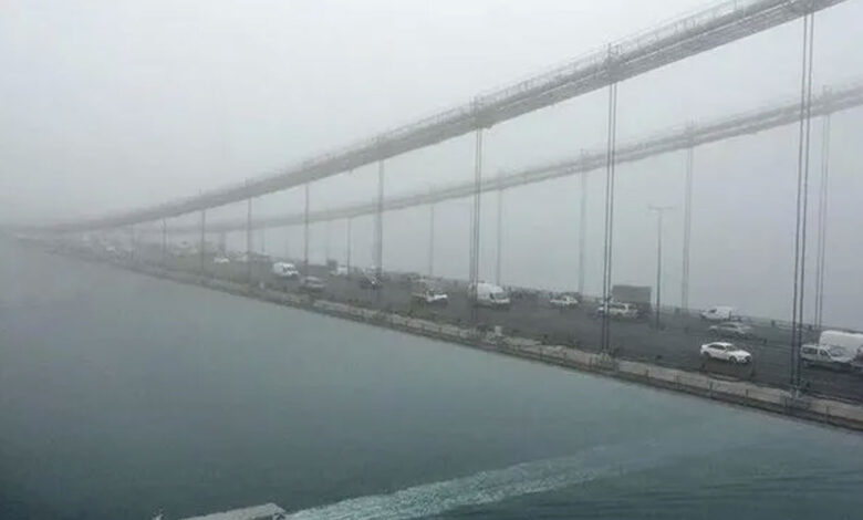 İstanbul Boğazı'nda gemi trafiği askıya alındı