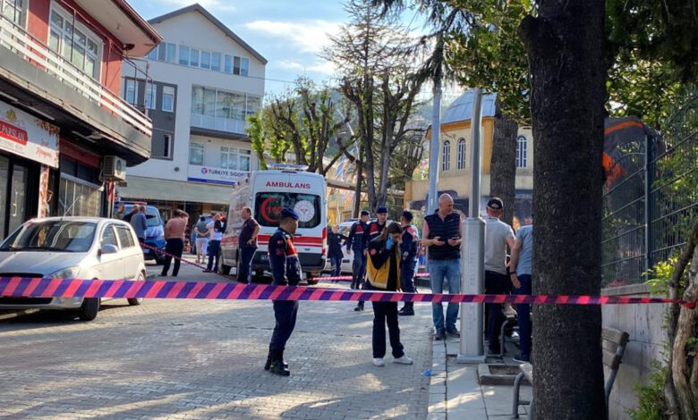 Kocaeli'de korkunç olay: Kavgayı ayırmak isteyenleri silahla vurdu