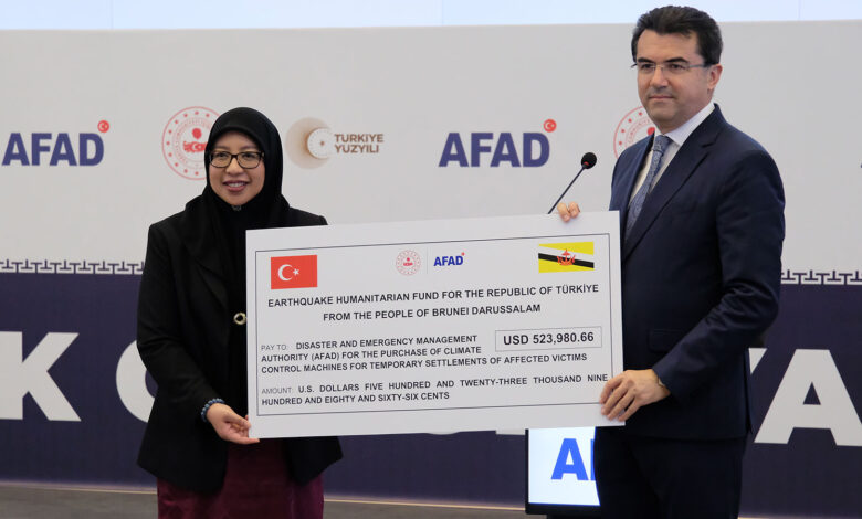 Brunei Darüsselam, depremzede vatandaşlar için AFAD'a 523 bin 980 dolarlık yardım yaptı