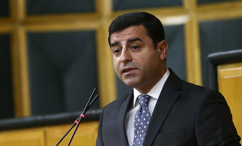 Demirtaş’ın ‘Cumhurbaşkanına hakaret’ duruşması ertelendi