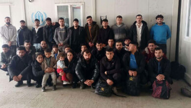 Edirne'den Yunanistan'a geçmeye çalışan 37 kaçak göçmen yakalandı