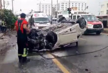 Kırmızı ışıkta geçen otomobil yayalara çarptı: 1 ölü, 3 yaralı