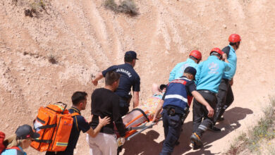 Peribacasında dengesini kaybeden Alman turist, 3 metre yükseklikten aşağı düştü