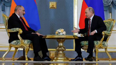 Putin ile Paşinyan, Kremlin'de görüştü