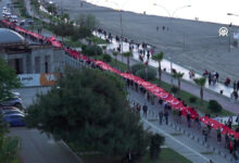 Samsun'da 1919 metre uzunluğundaki Türk bayrağıyla yürüyüş