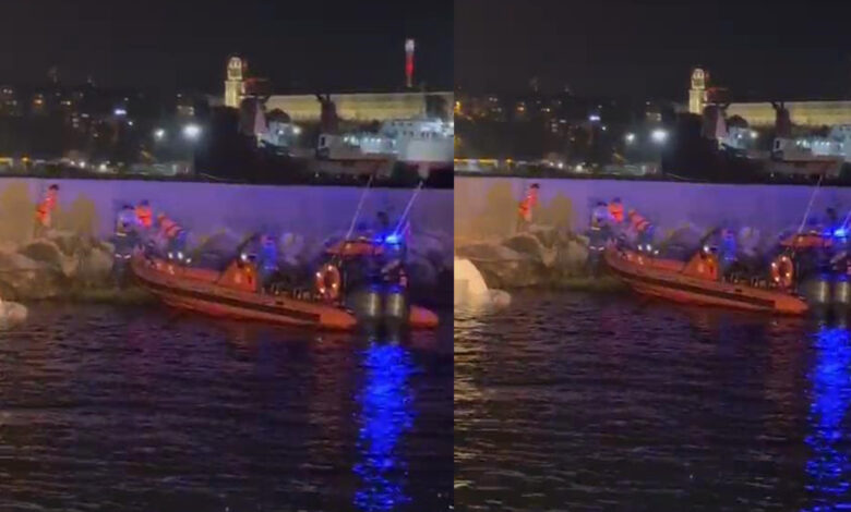 Haydarpaşa'da mendireğe çarparak batmak üzere olan teknedeki 10 kişi kurtarıldı