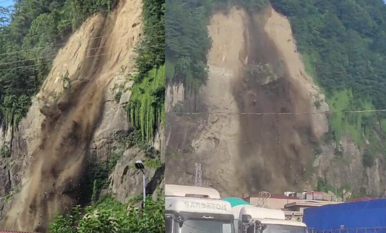 Rize'de toprak kayması! Saniye saniye kaydedildi