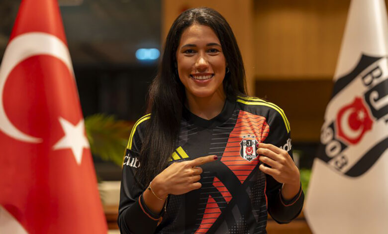 Babasının izinden gidiyor! Beşiktaş'ın efsanevi kalecisi Oscar Cordoba'nın kızı Vanessa imzayı attı