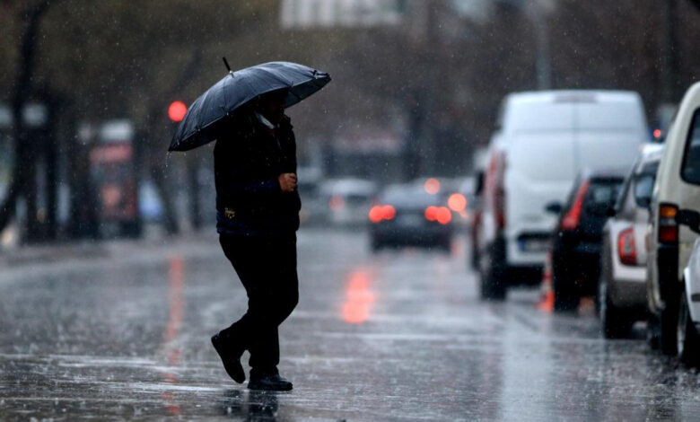 Bir yanda sıcak, diğer yanda sel ve su baskınları... Meteorolojiden 6 kent için uyarı