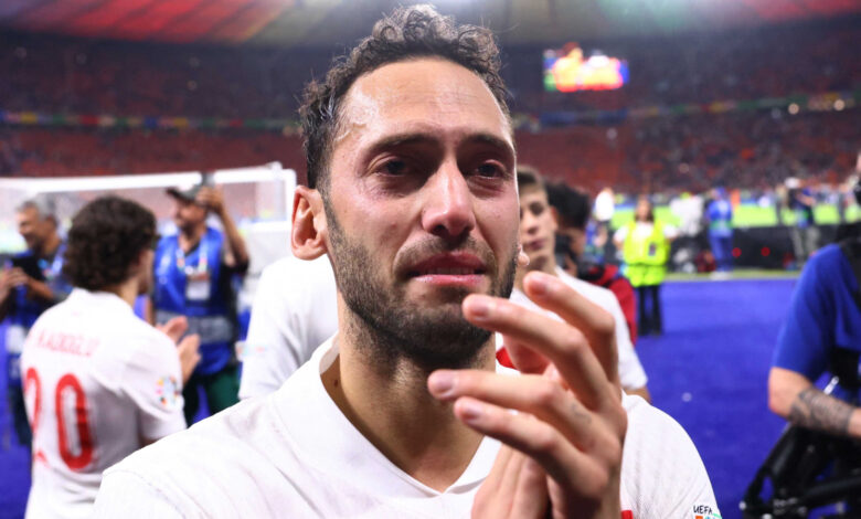 Hakan Çalhanoğlu: "Buraya kadar gelmek de bir gurur"