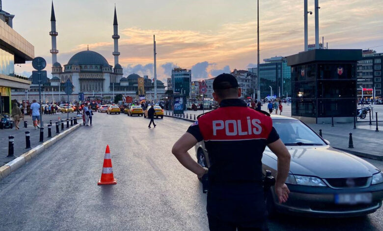 İstanbul'da polis ekiplerinden ''huzur'' uygulaması